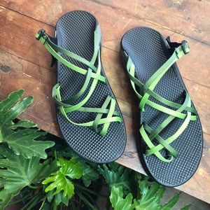 Chaco Zong X Ecotread green slip on sandals 10